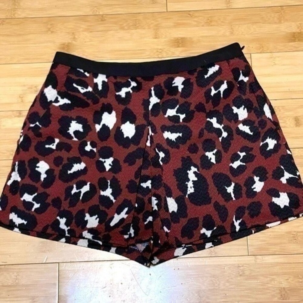 Ark & Co. leopard animal print skort skirt maroon with white  size small 348B2